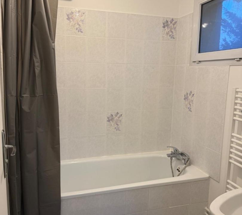 Photo of Bathroom in Noisy-le-Grand