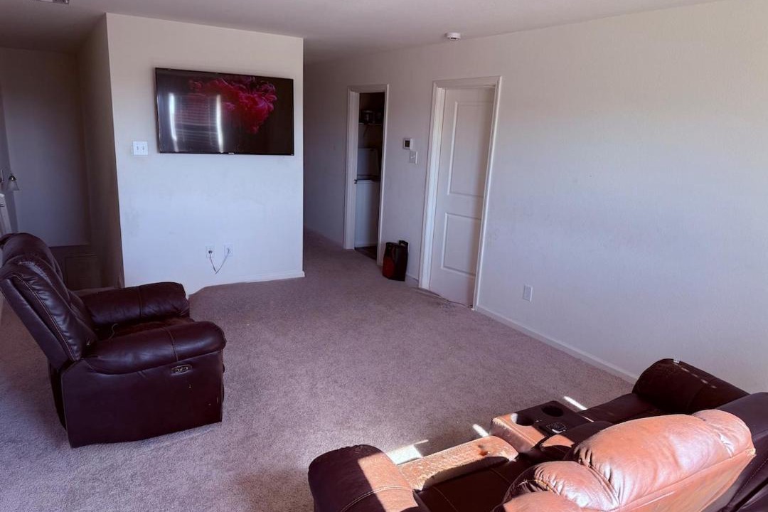 Photo of Livingroom in Northside