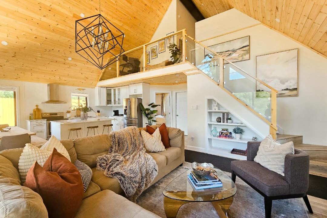 Photo of Livingroom in Mansfield-et-Pontefract