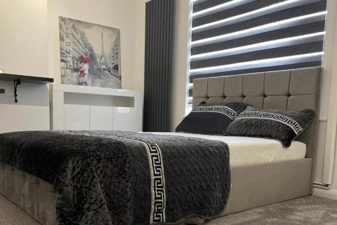 Photo of Others in Alibon