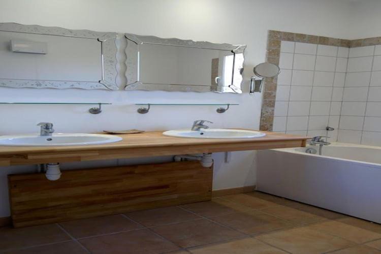 Photo of Bathroom in Montbrun-des-Corbieres