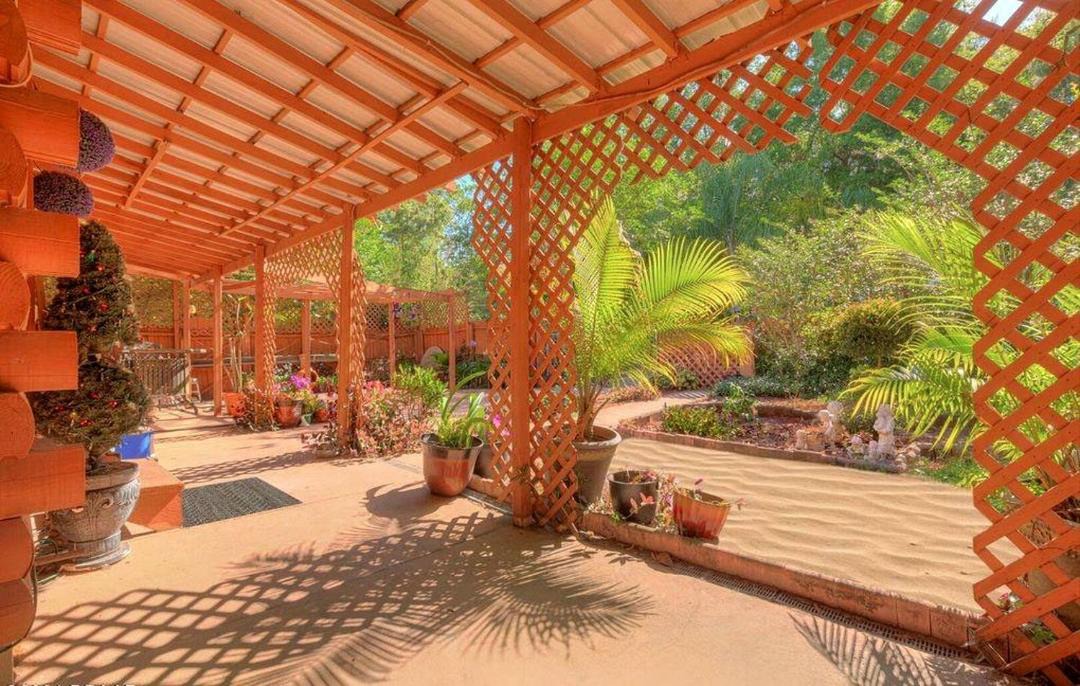 Photo of Patio Balcony in Lake Helen