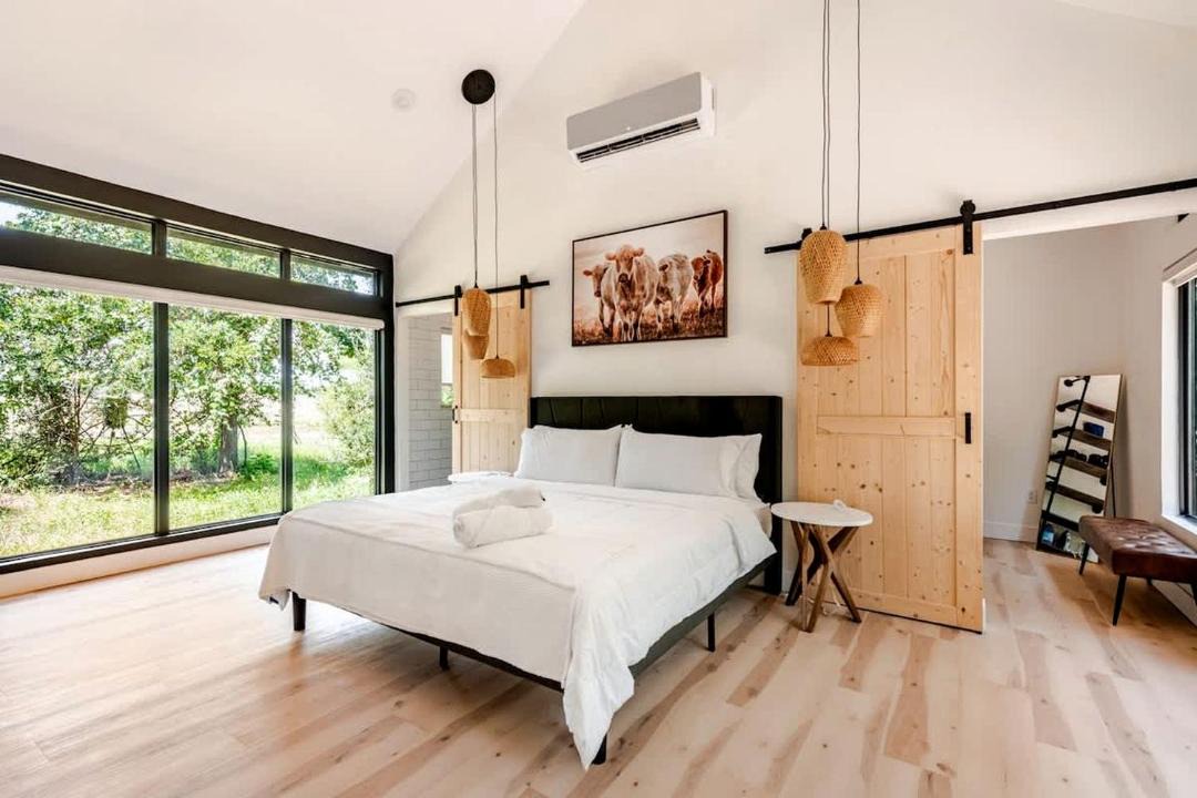 Photo of Bedroom in Cedar Creek