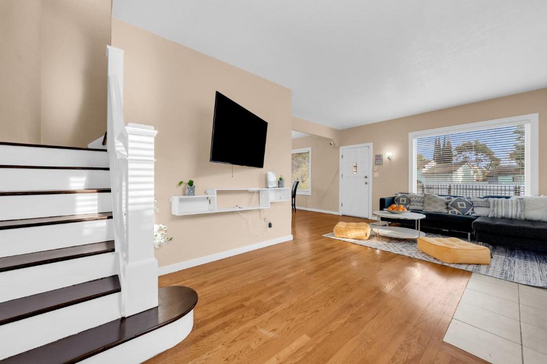 Photo of Others in Oakland