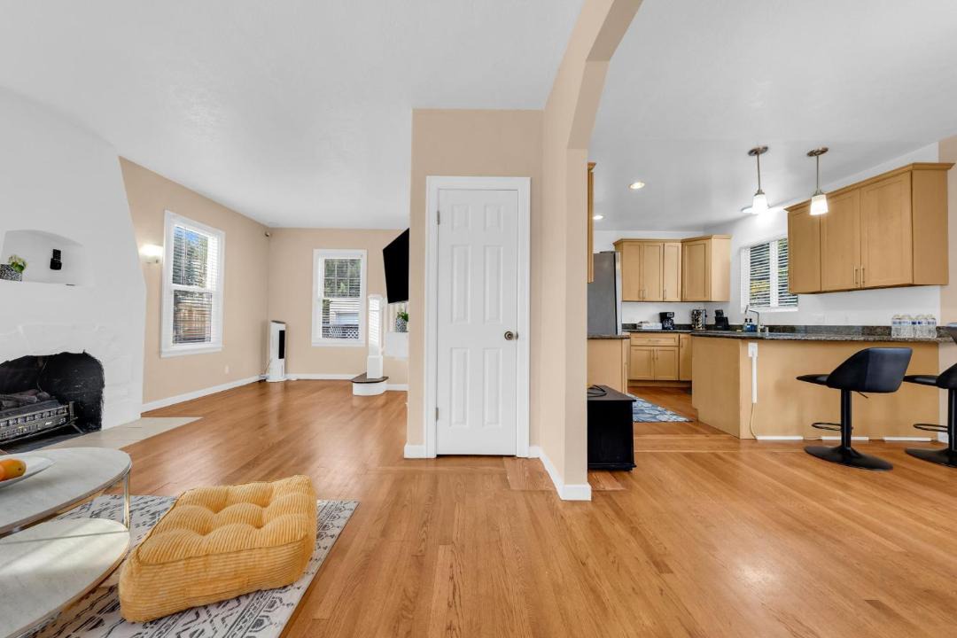 Photo of Others in Oakland