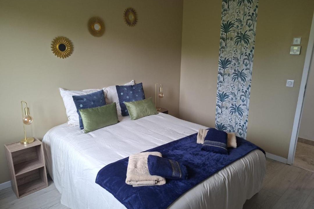 Photo of Others in Gan