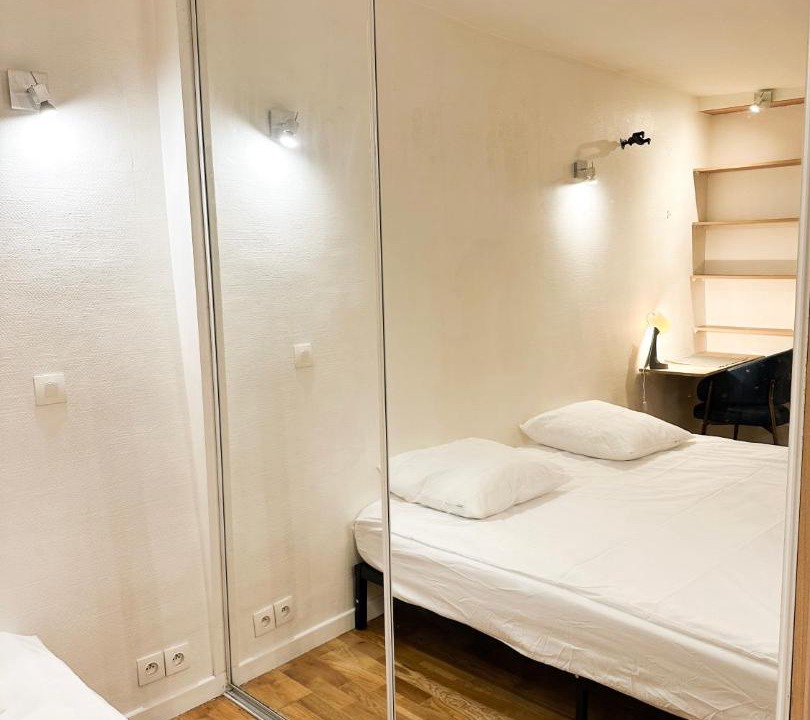 Photo of Bedroom in Val-de-Grace