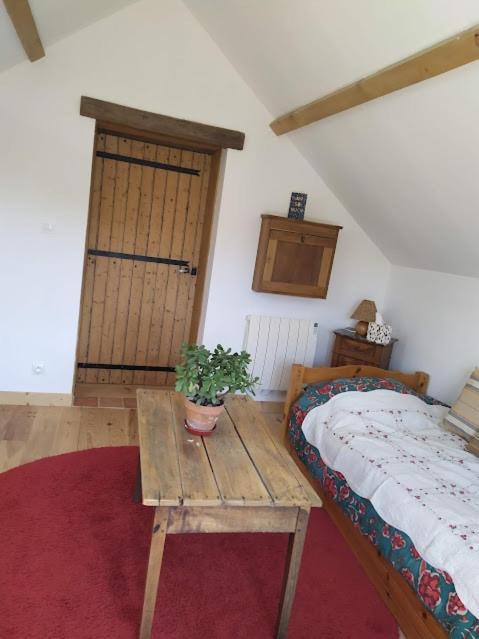 Photo of Bedroom in Montabon