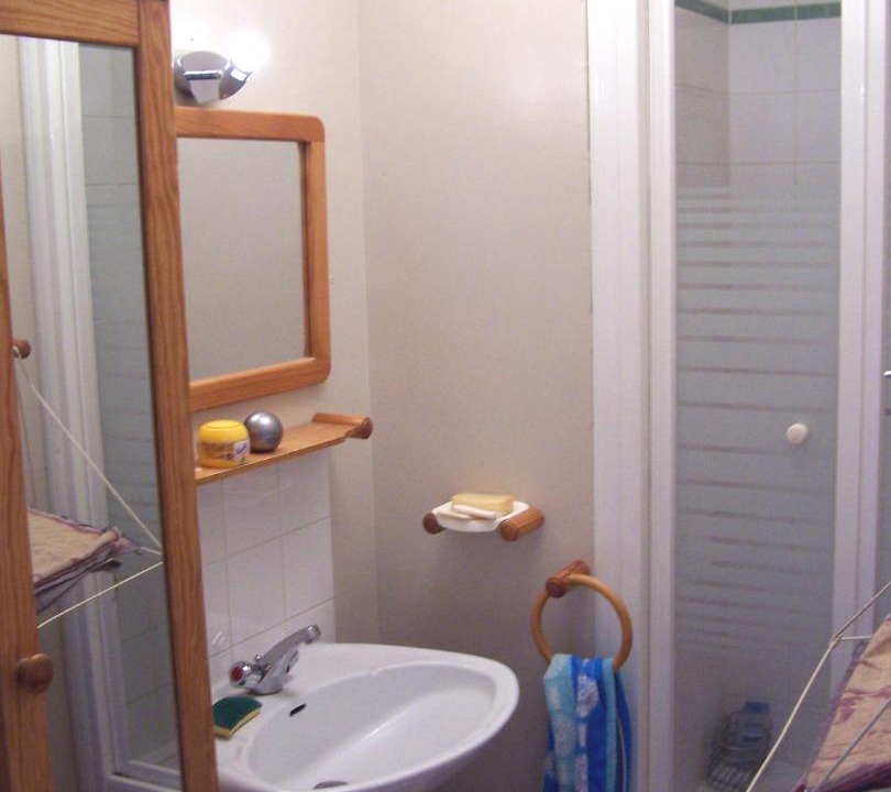 Photo of Bathroom in Saint-Herblain