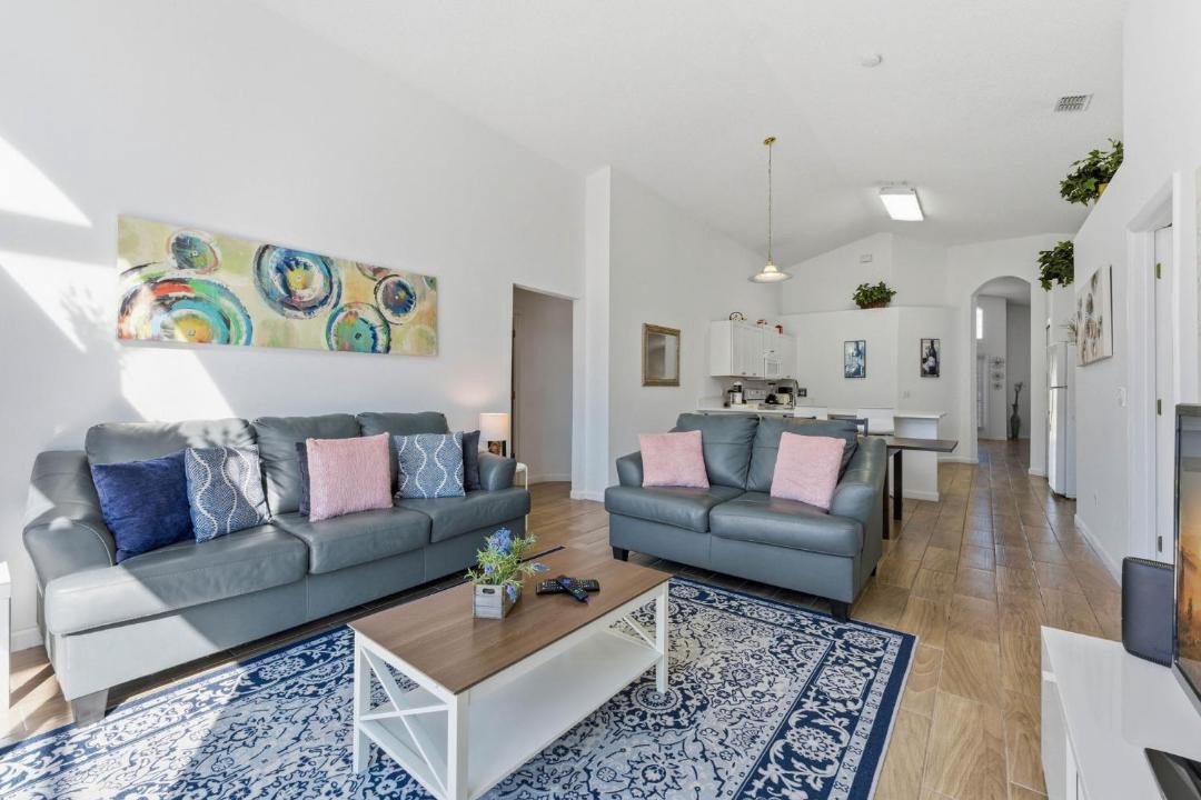 Photo of Livingroom in Seasons