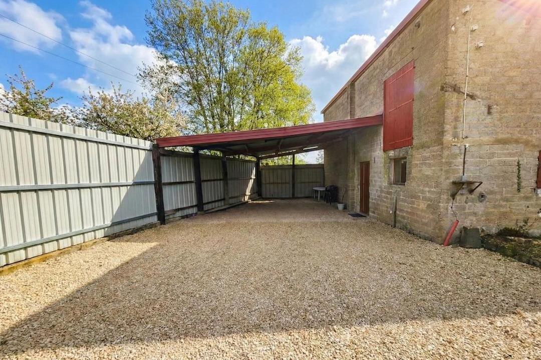 Photo of Others in Velet