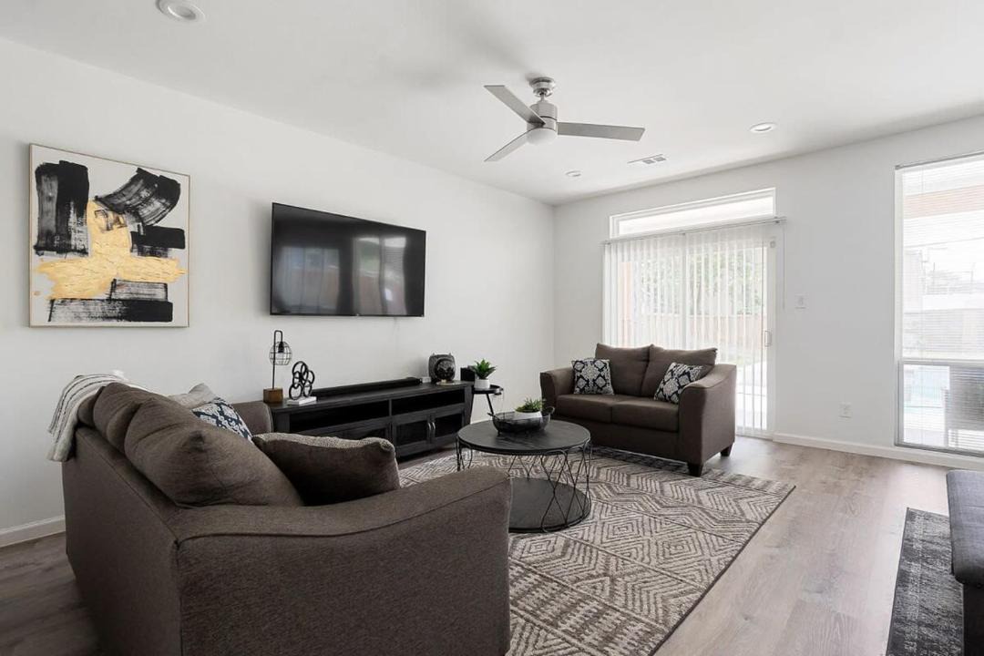 Photo of Livingroom in Old East Dallas