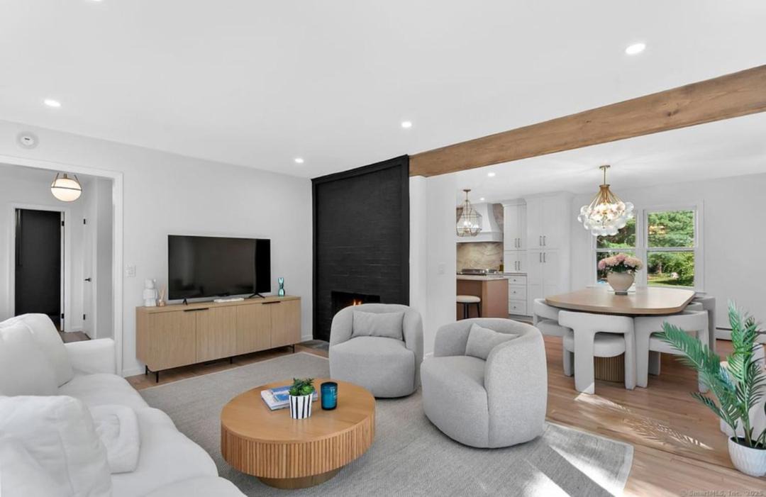 Photo of Others in Redding Ridge