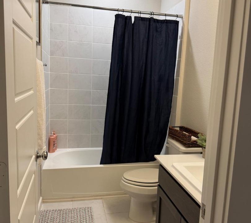 Photo of Bathroom in Red Oak