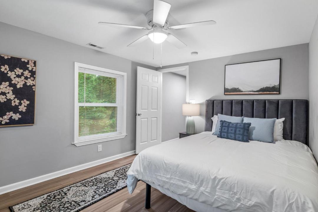 Photo of Bedroom in Forest Oaks