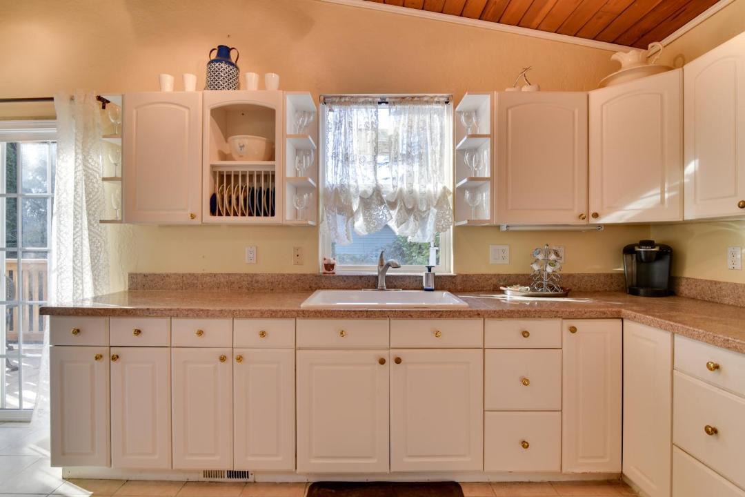 Photo of Kitchen in Aloha