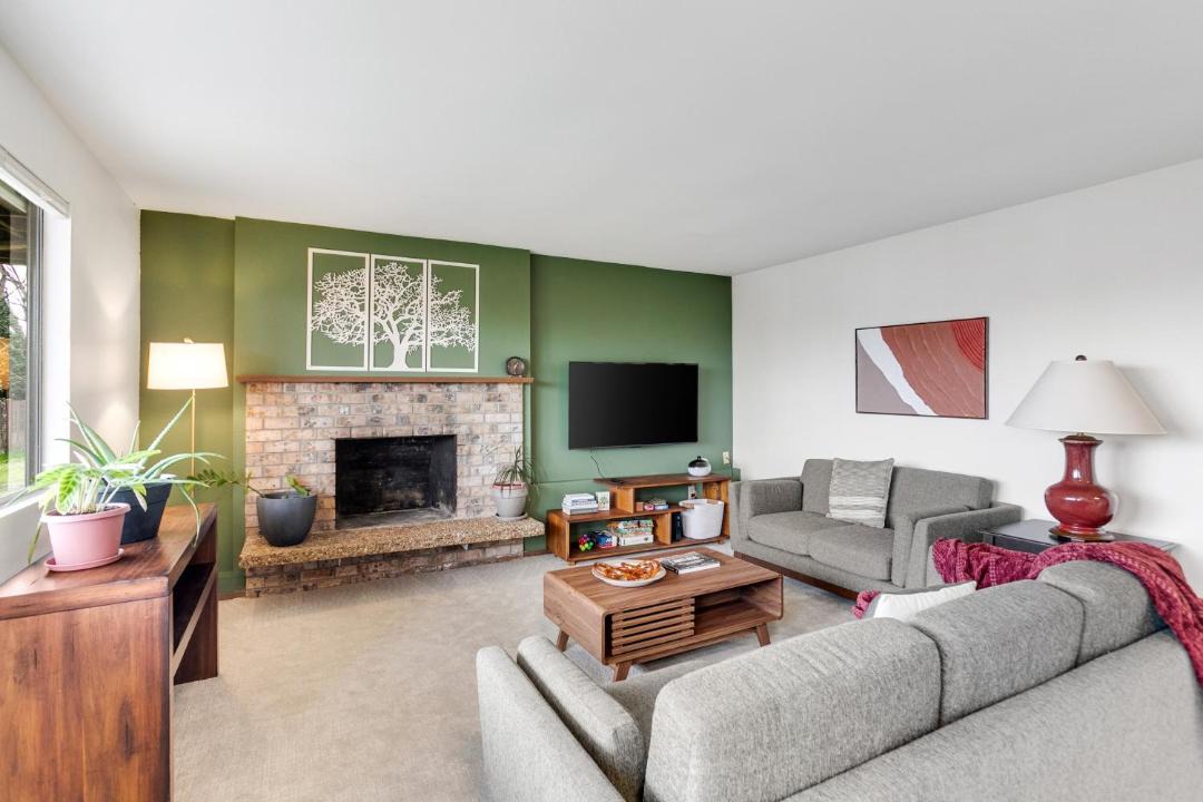 Photo of Others in Minor