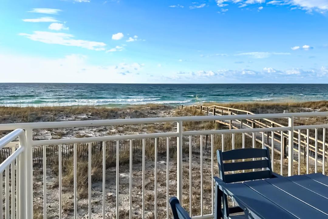 Photo of Patio Balcony in White Sands