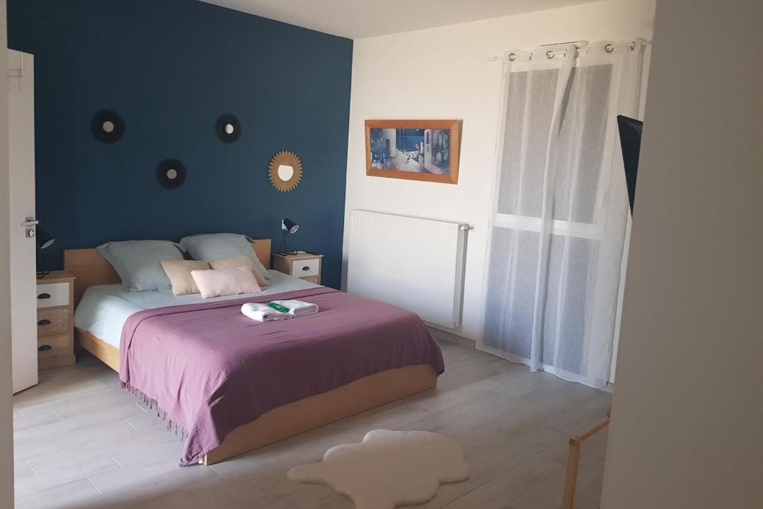 Photo of Bedroom in Mandres-les-Roses