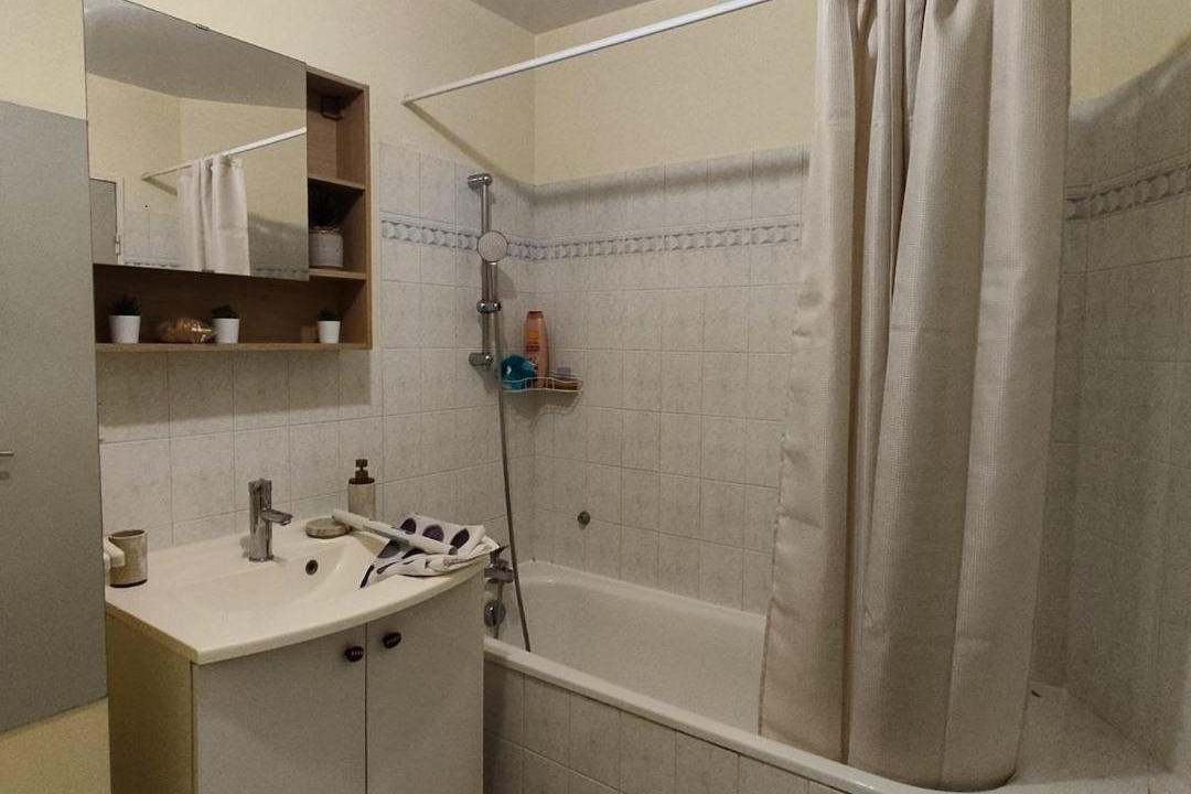 Photo of Bathroom in Cergy