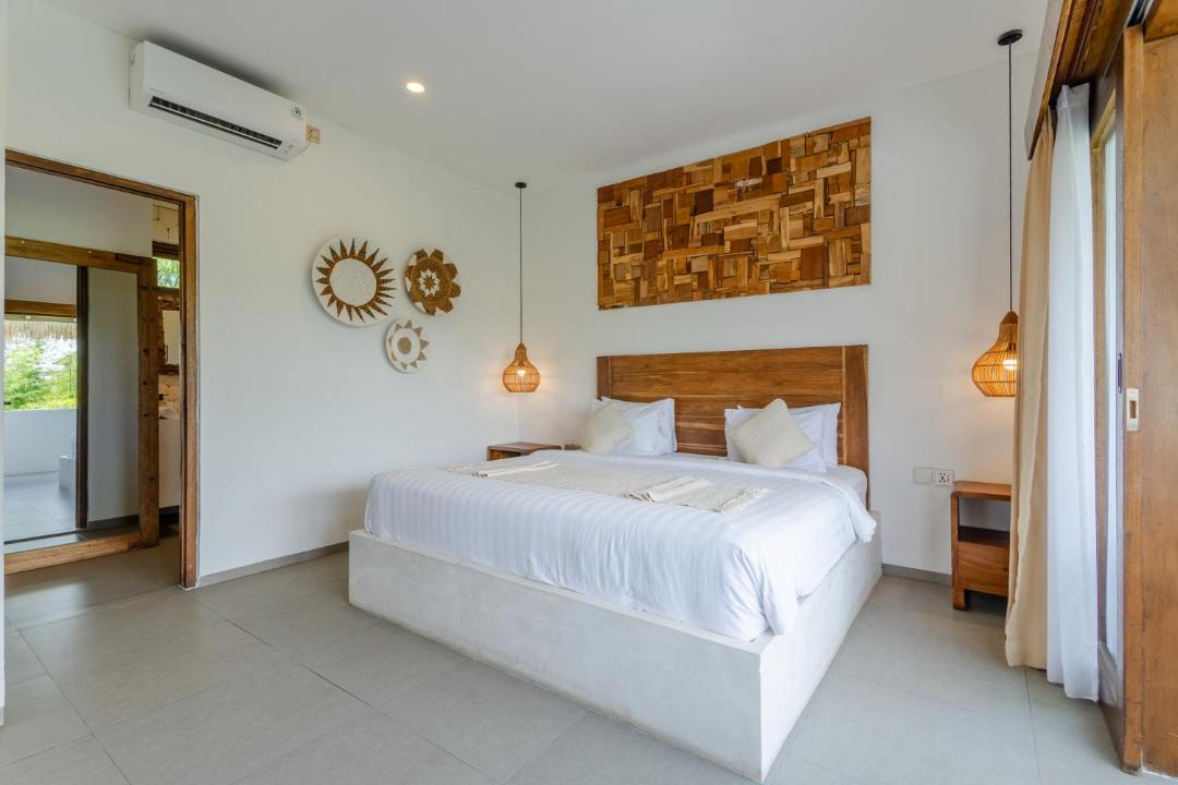 Photo of Others in Sunset Road