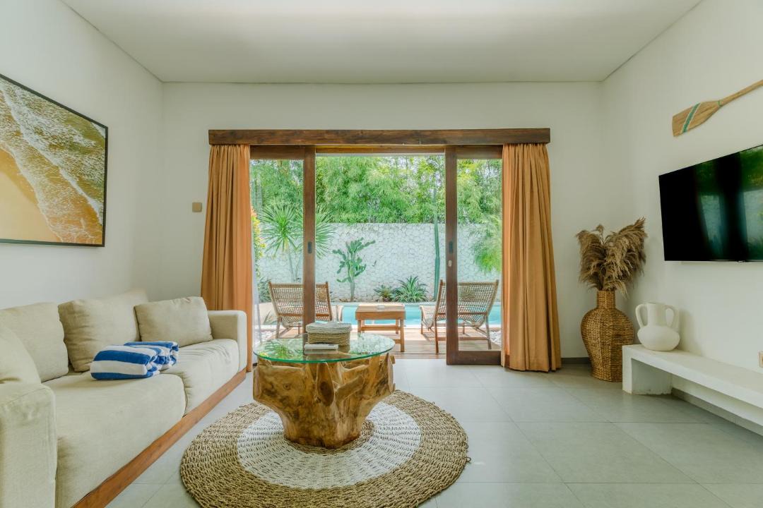 Photo of Others in Sunset Road