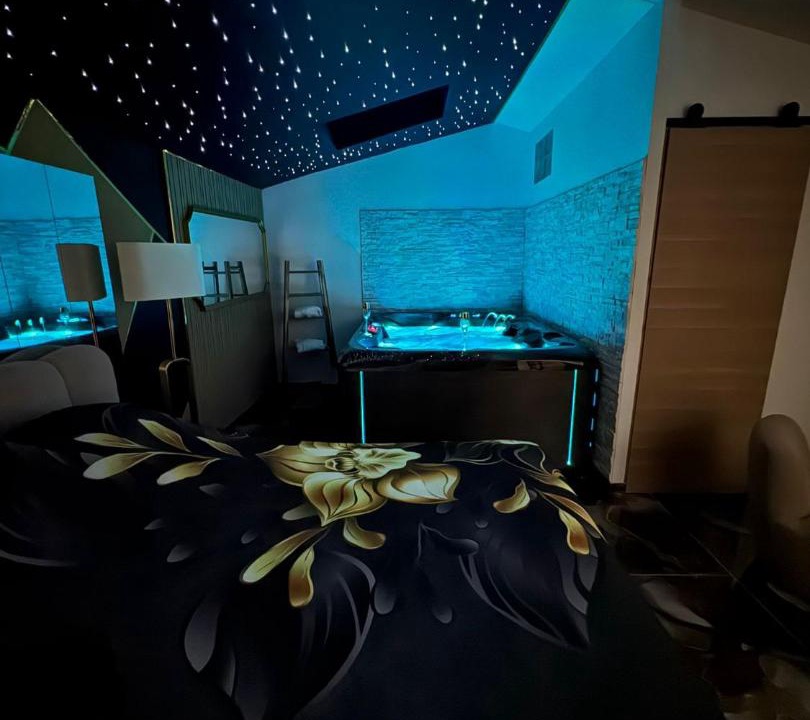 Photo of Bedroom in Chateauneuf-les-Martigues