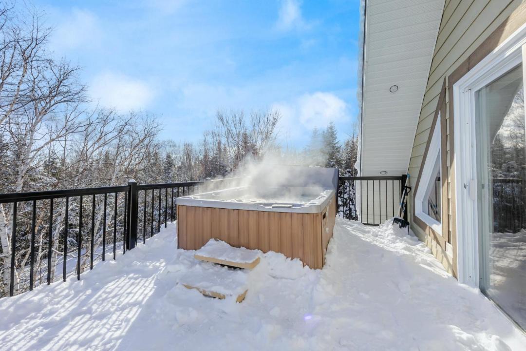 Photo of Patio Balcony in Petite-Riviere-Saint-Francois