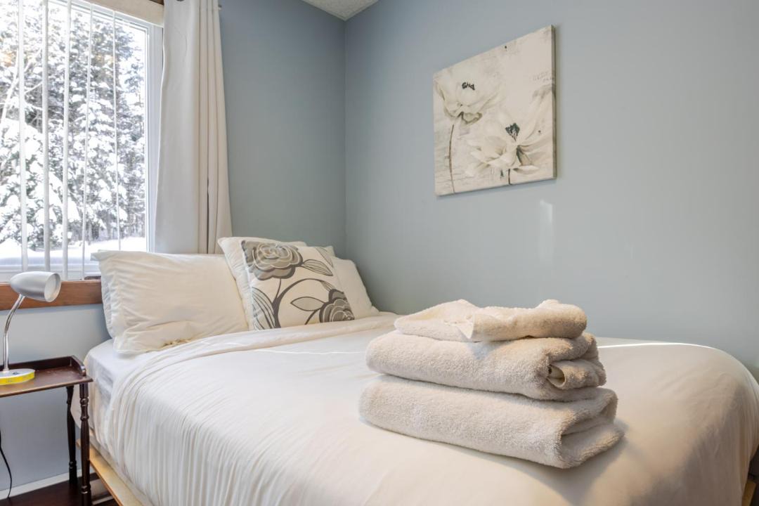 Photo of Bedroom in Petite-Riviere-Saint-Francois