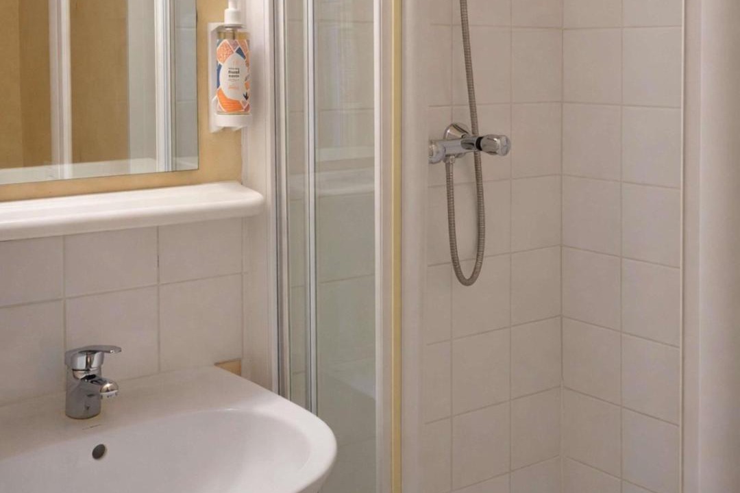 Photo of Bathroom in Maisons-Alfort