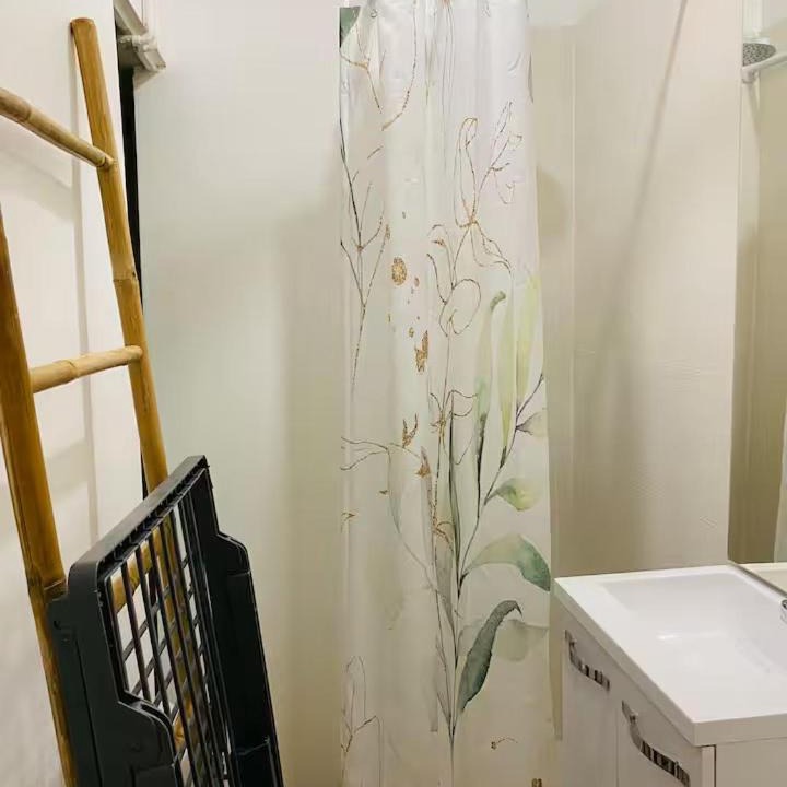 Photo of Bathroom in Saint-Mathieu