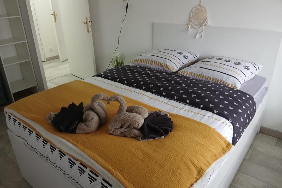 Photo of Bedroom in Mantes-la-Jolie