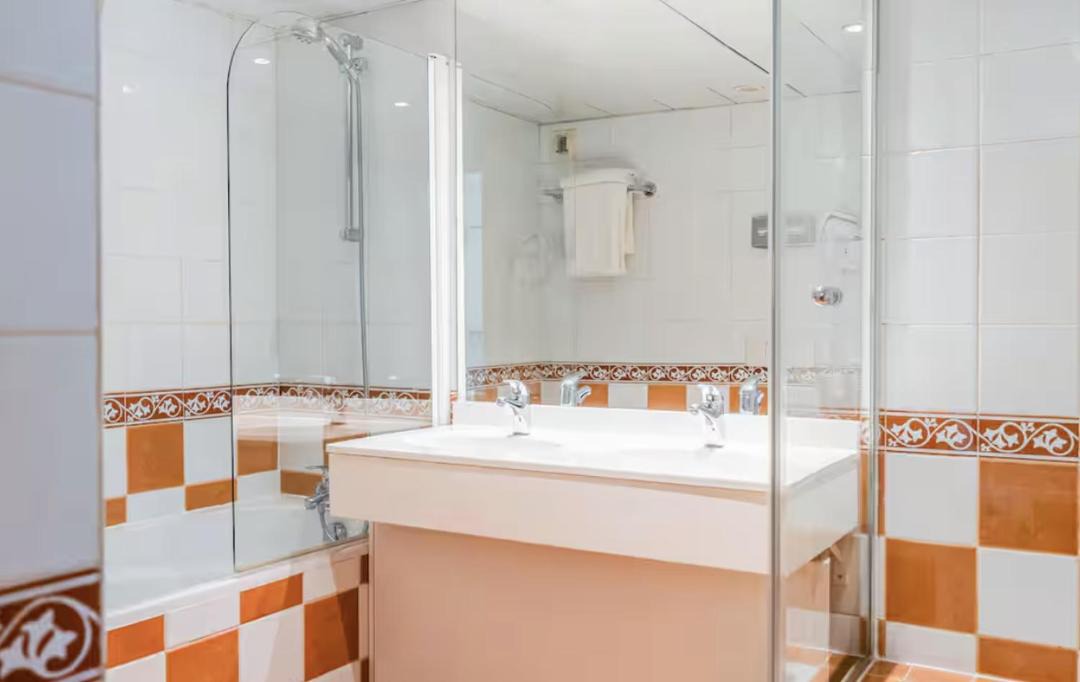 Photo of Bathroom in Ternes