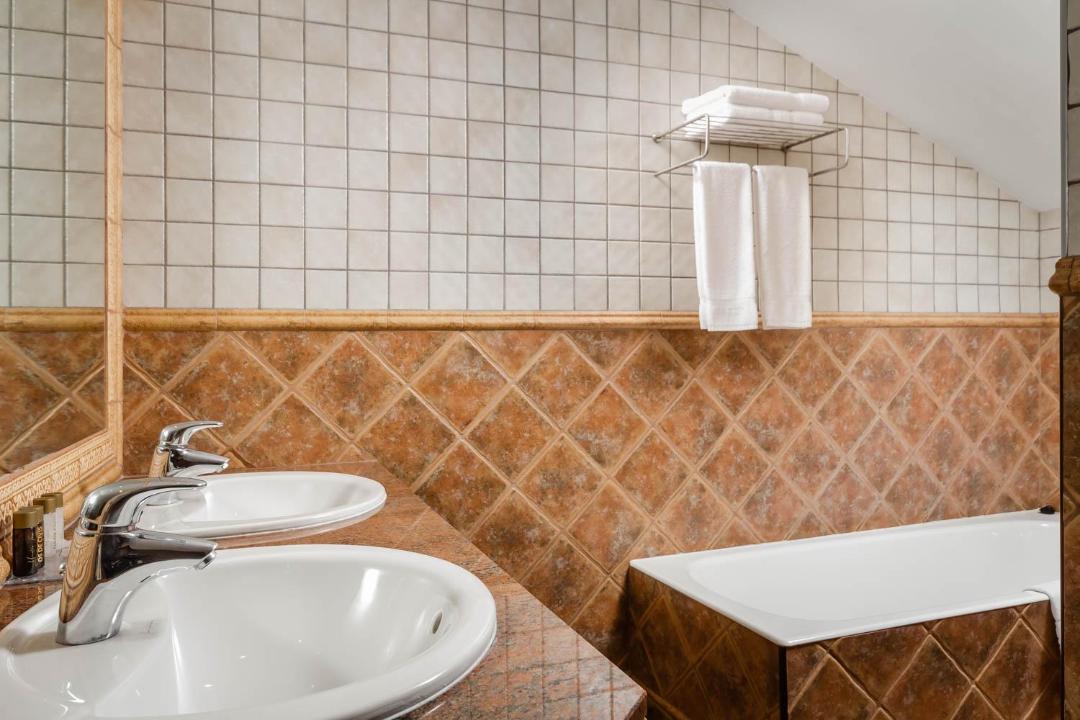 Photo of Bathroom in Os de Civis