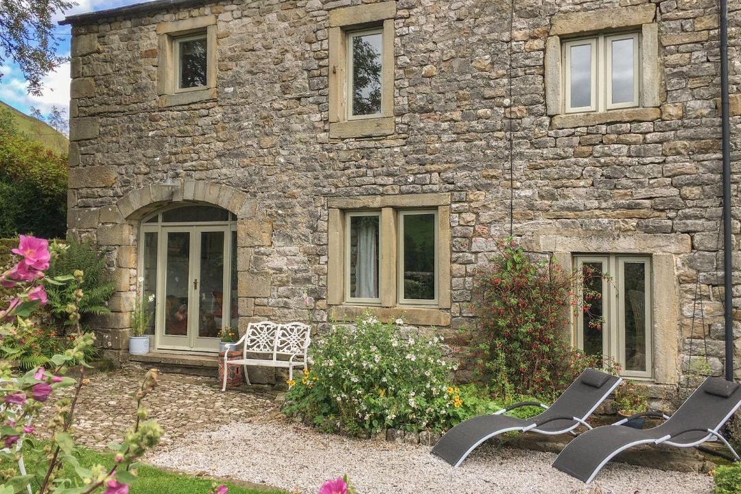 Photo of Others in Litton