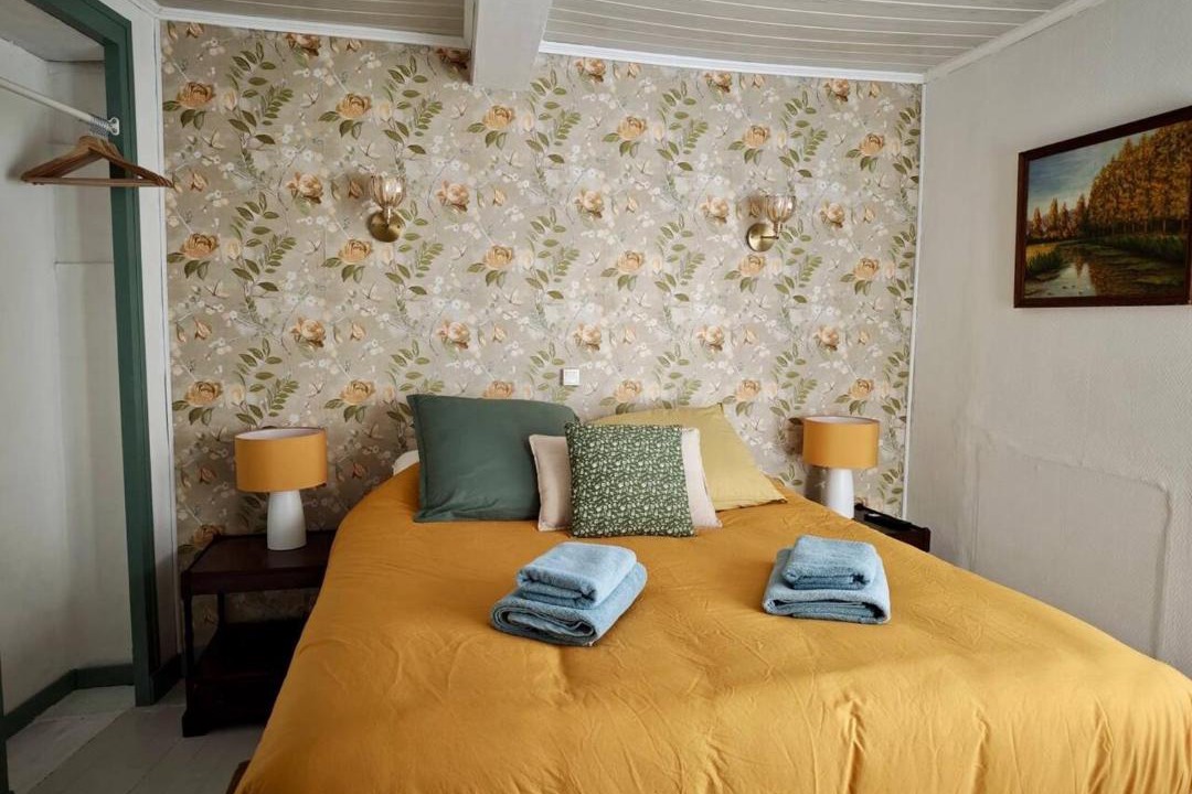 Photo of Bedroom in Saint-Hilaire
