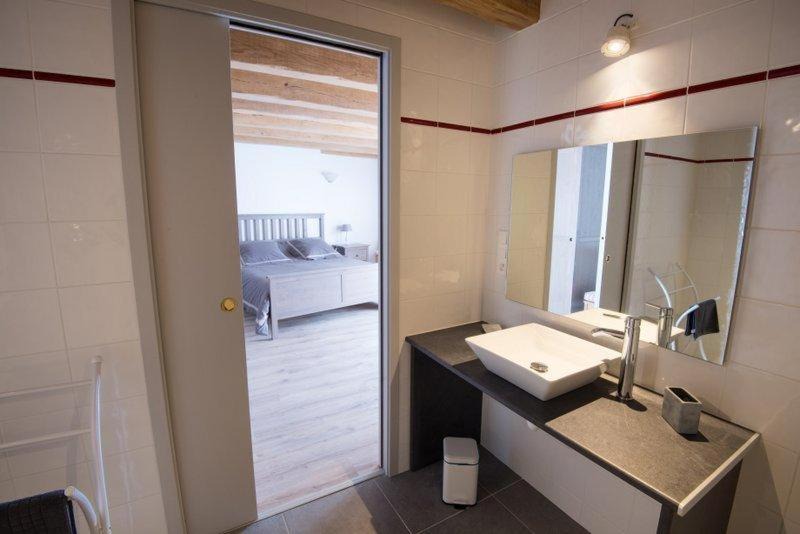 Photo of Bathroom in Saint-Georges-les-Baillargeaux