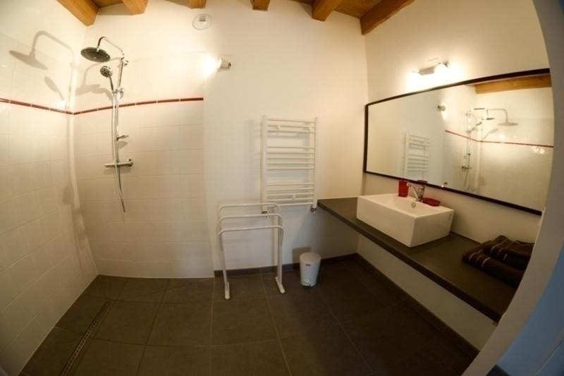 Photo of Bathroom in Saint-Georges-les-Baillargeaux