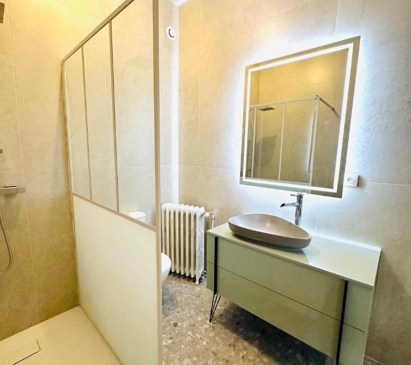 Photo of Others in Le Blanc