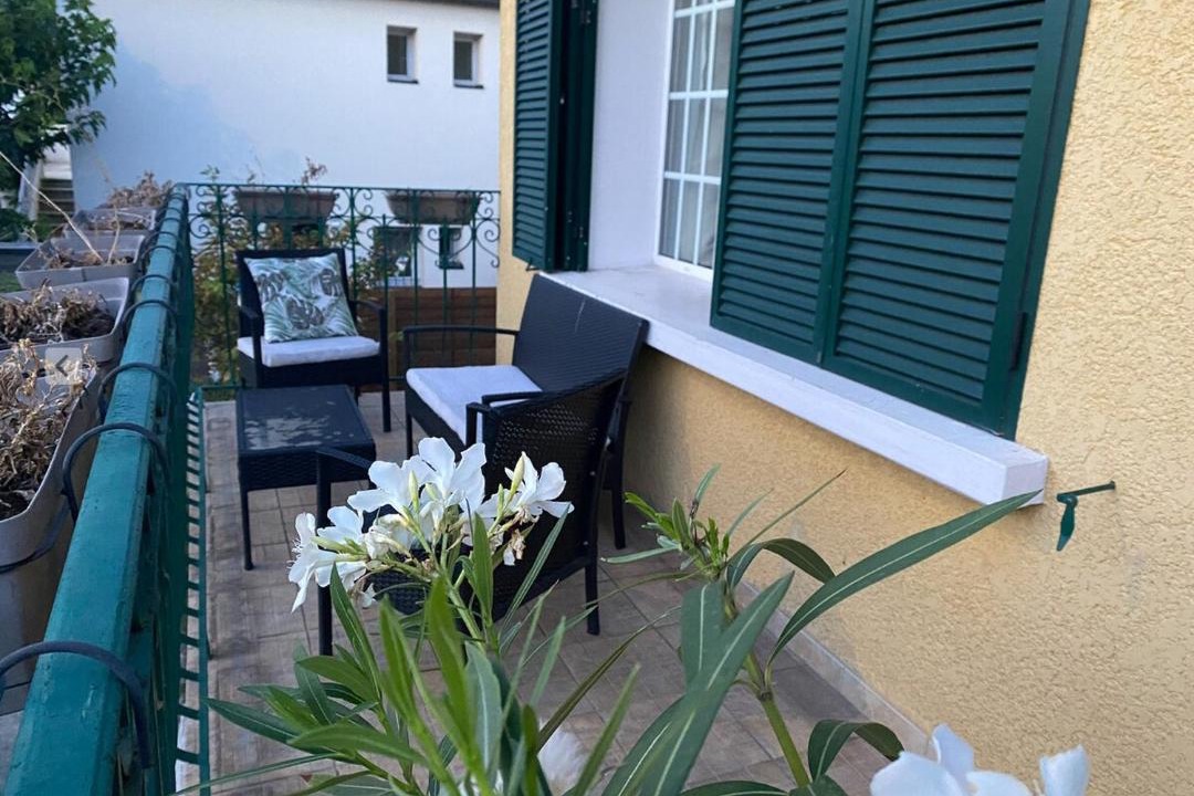 Photo of Patio Balcony in Bron