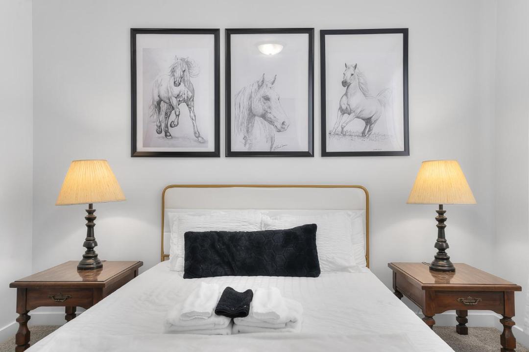 Photo of Bedroom in Lake Point