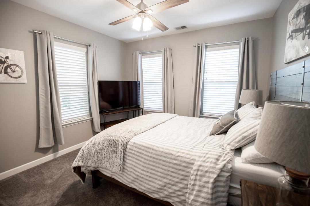 Photo of Bedroom in Pinch District