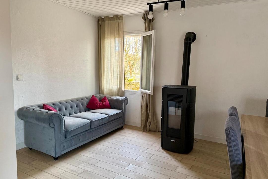 Photo of Livingroom in Montigny-sur-l'Ain