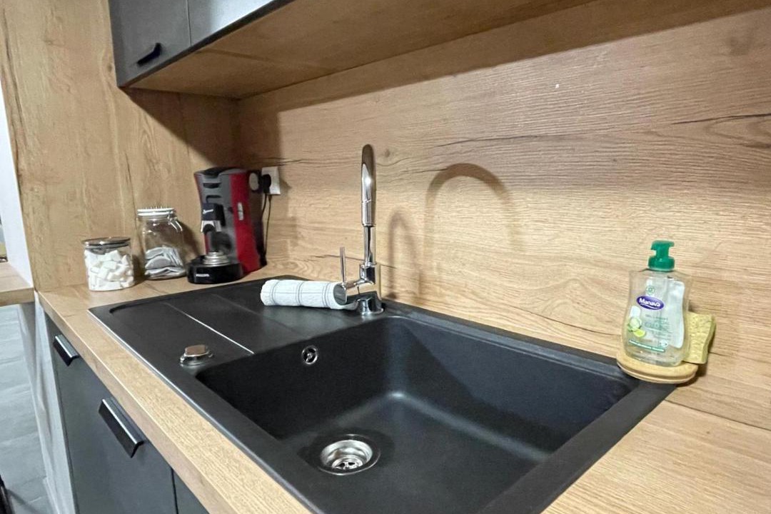 Photo of Others in Valence