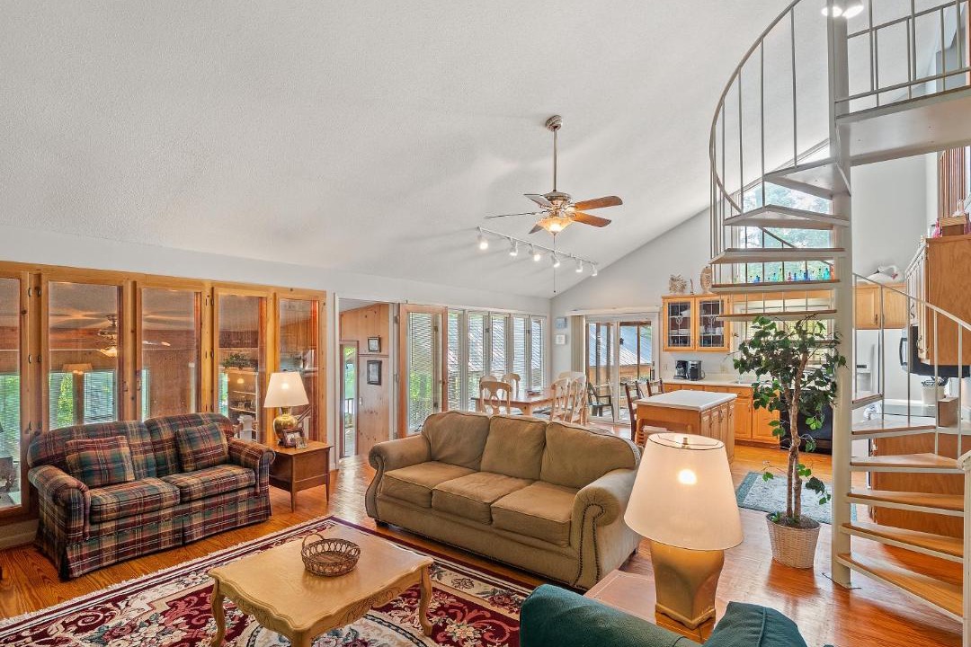 Photo of Others in Jasper