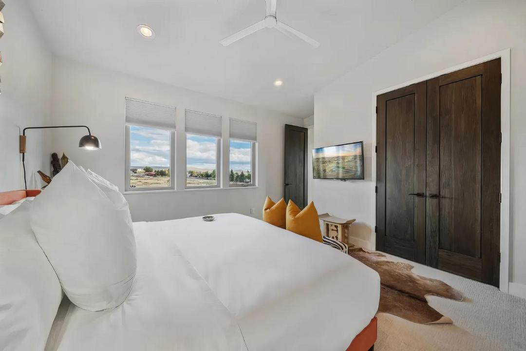 Photo of Bedroom in North Snyderville Basin