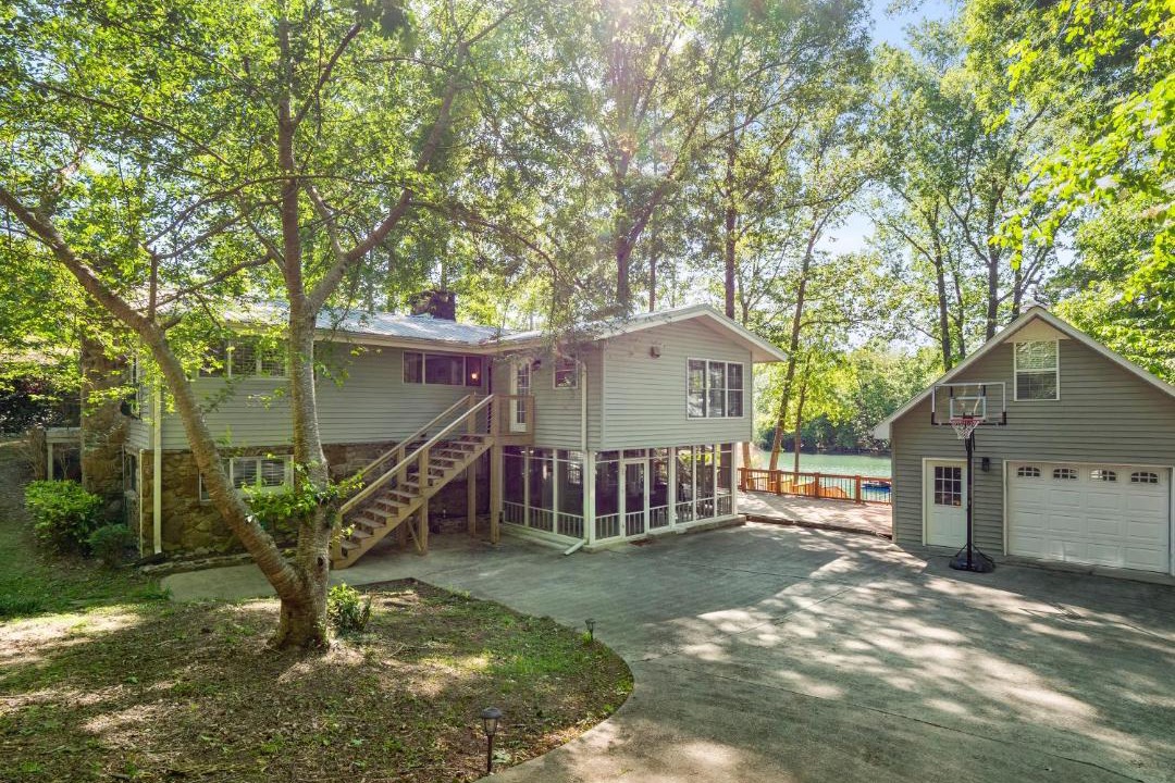 Photo of Others in Jasper