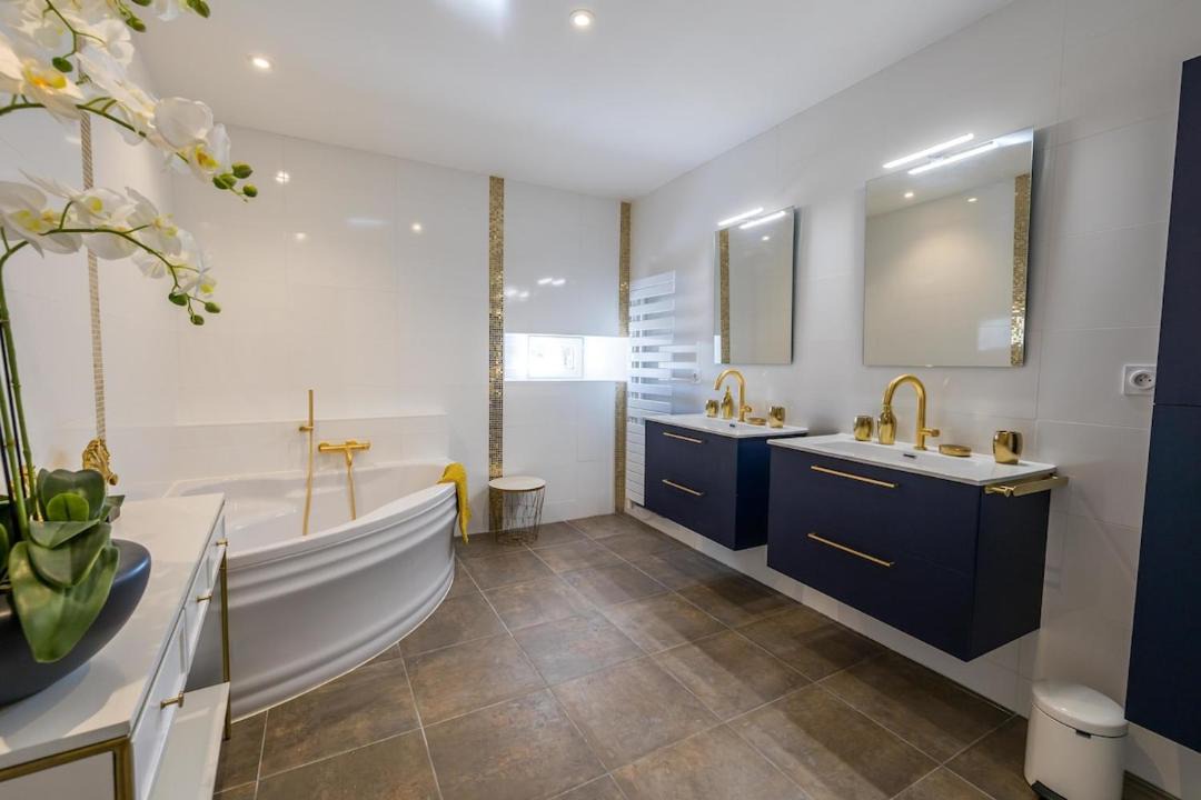 Photo of Bathroom in Baix