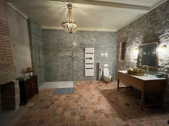Photo of Bathroom in Saint-Hilaire-le-Chateau