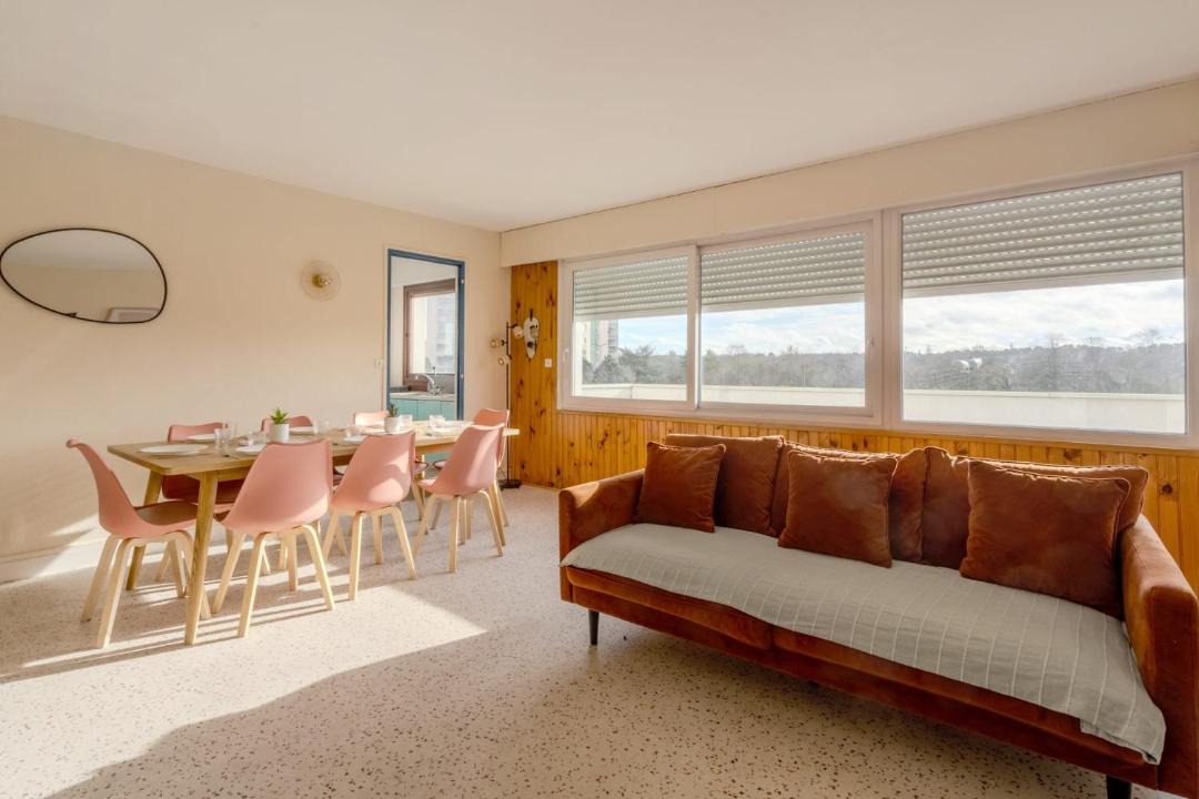 Photo of Others in Sablons - Newton